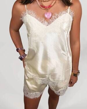 NEW AARON & AMBER dani lace set in butter yellow